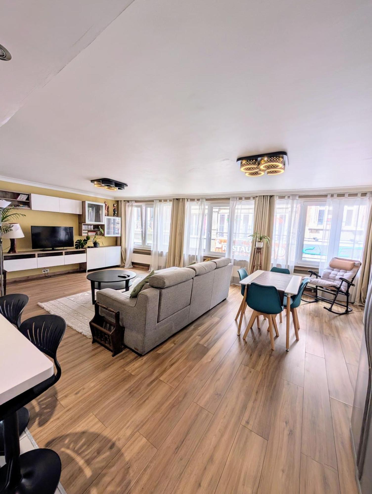 Superbe Appartement Dans Le Centre De Mons - Arivee Autonome Ngoại thất bức ảnh